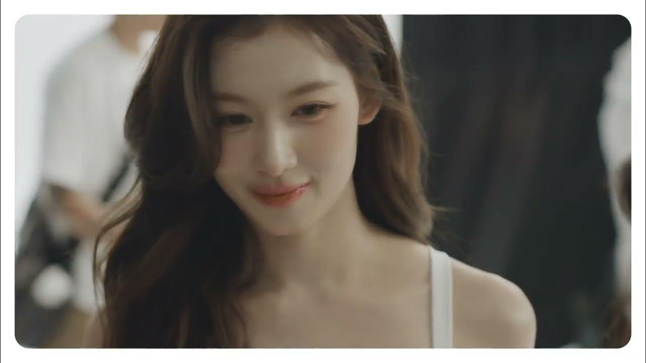 Latest photo of TWICE