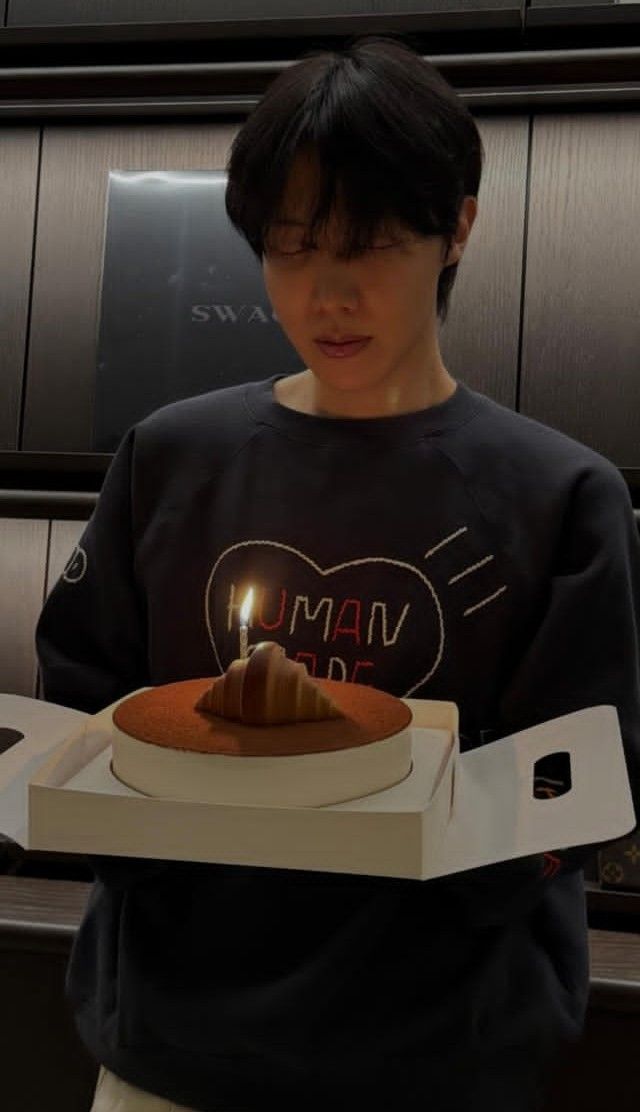 제이홉 (방탄소년단)의 비하인드 컷