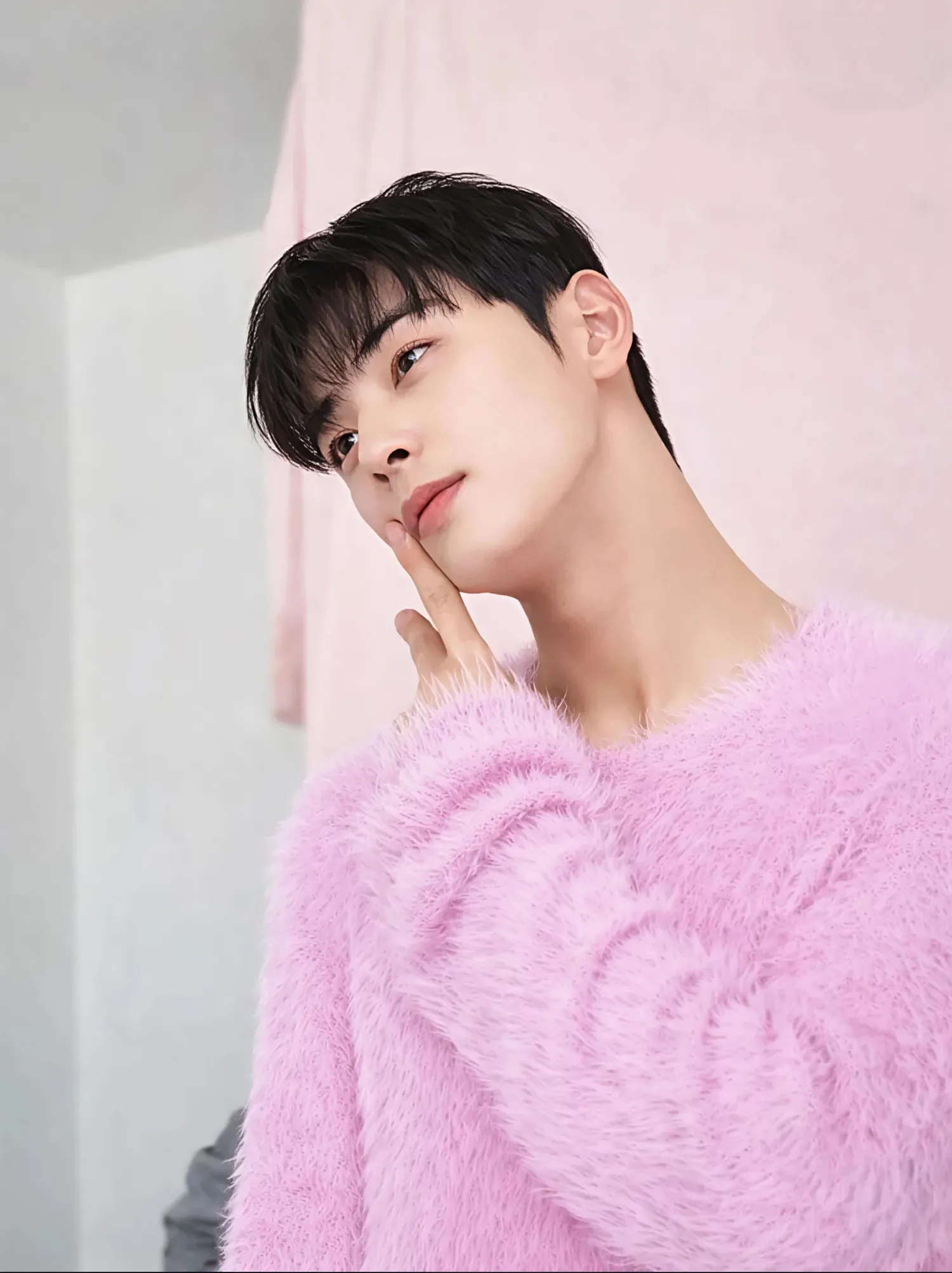 Latest photo of Eunwoo (ASTRO)