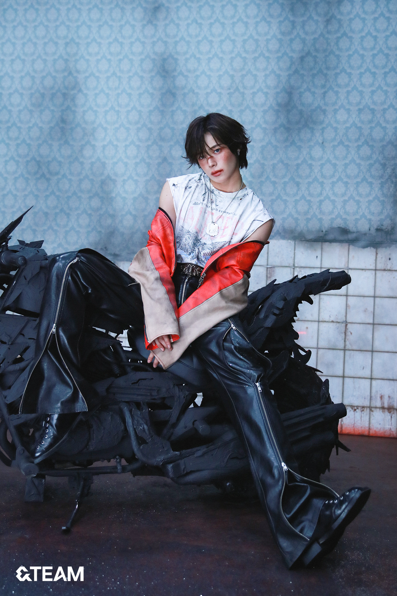 A moment captured by K (&TEAM)'s fan