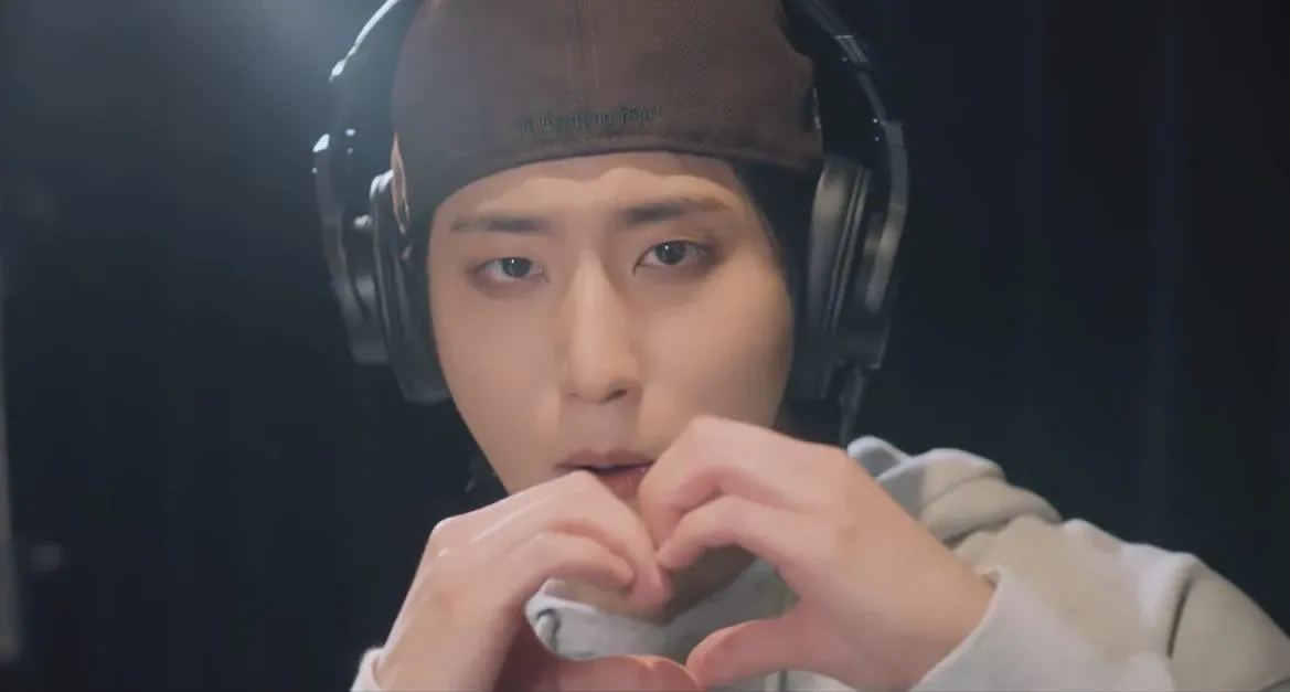 Recent activity shot of HAN (Stray Kids)