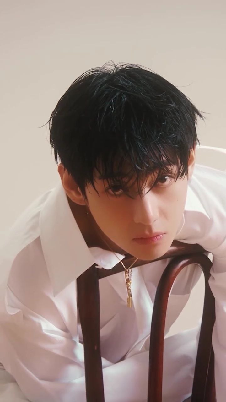 V (防弹少年团)的最新照片