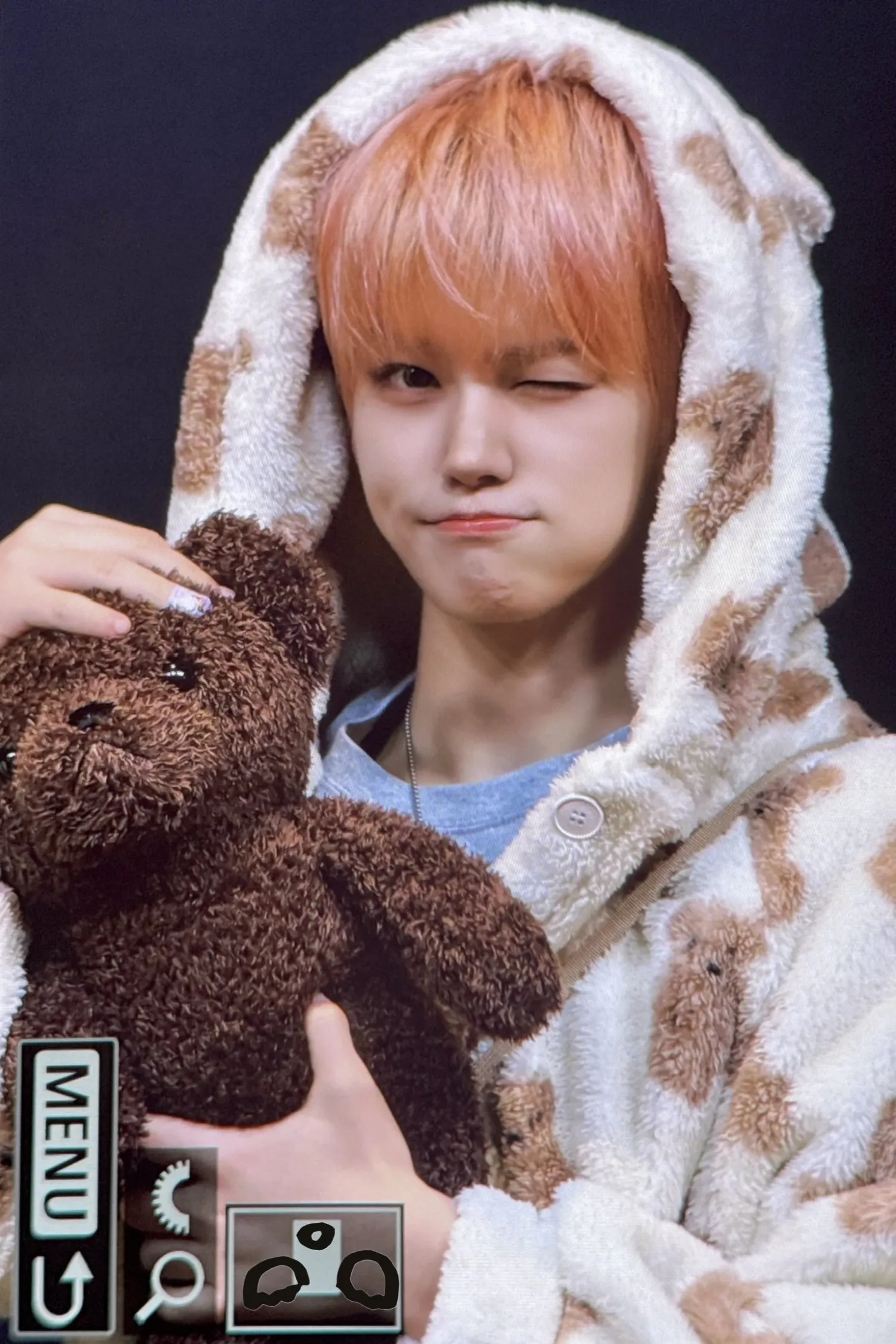 A moment captured by Park Juwon (AHOF)'s fan