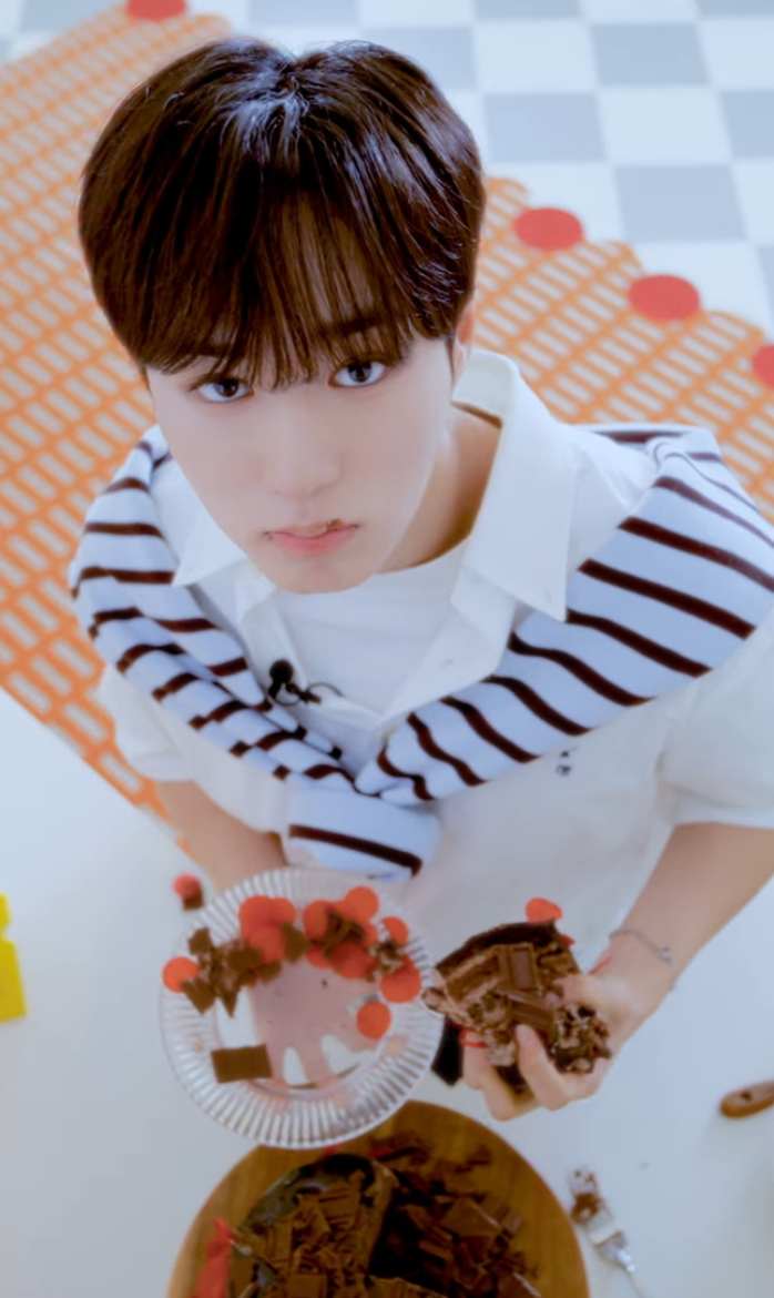 A moment captured by Kim Junseo (ALPHA DRIVE ONE)'s fan