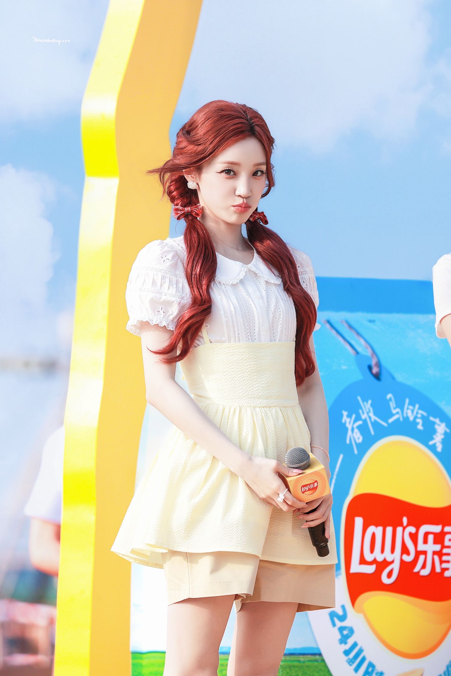 Potret di balik layar Yuqi (i-dle)