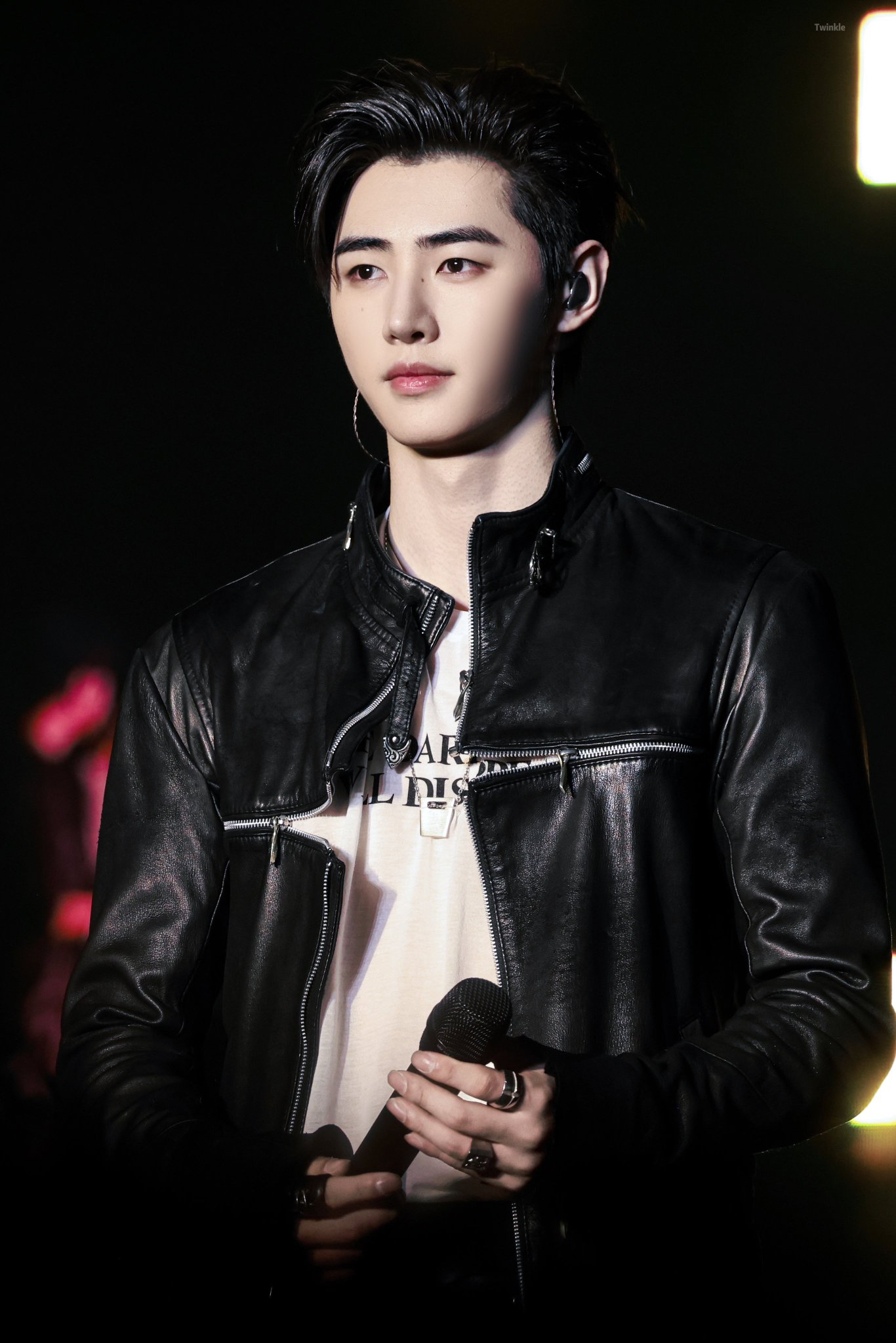 Foto terbaru Sunghoon (ENHYPEN)