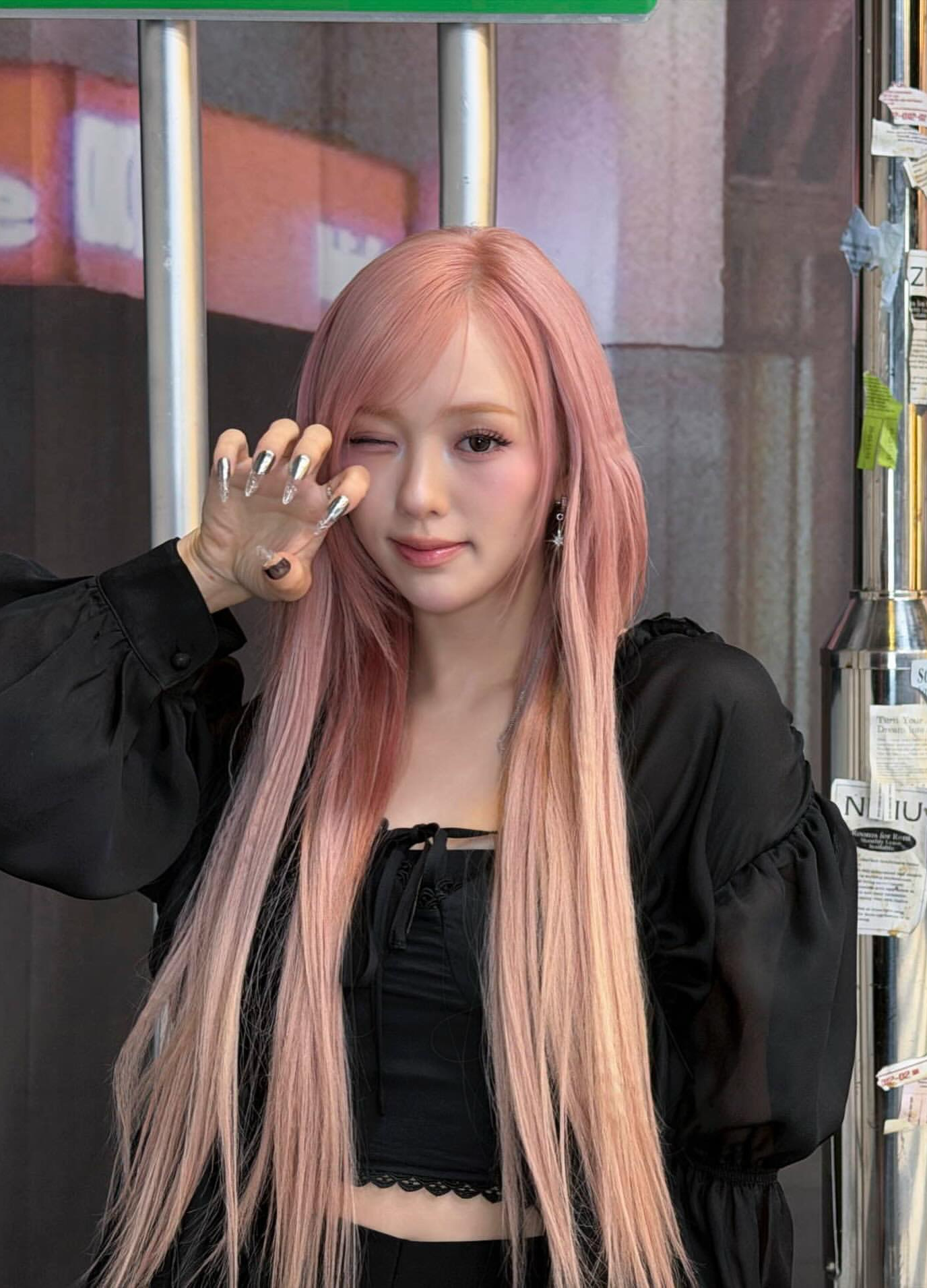 リオ (NiziU)の舞台裏ショット