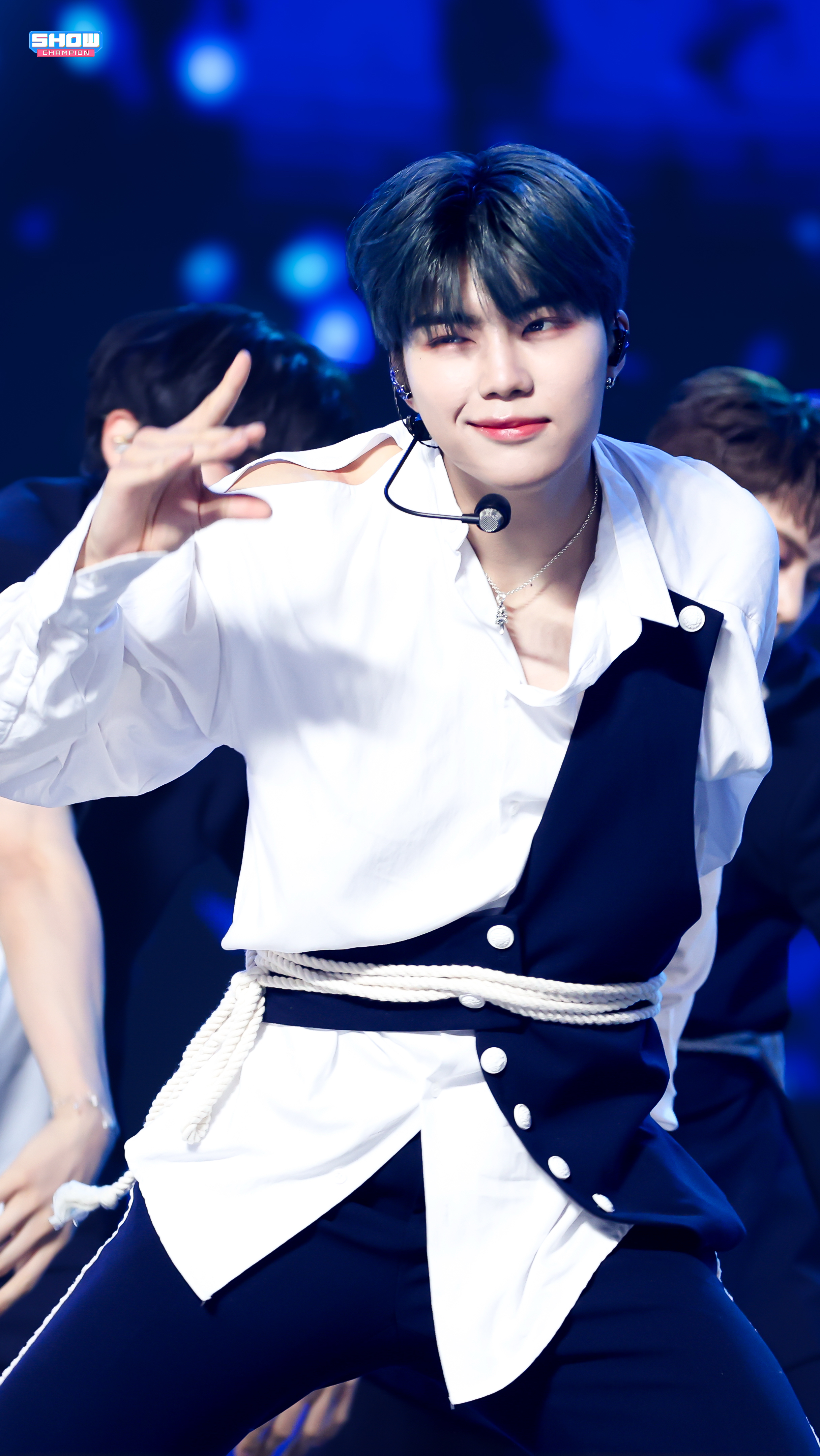 Fan-made special wallpaper for Park Gunwook (ZEROBASEONE)