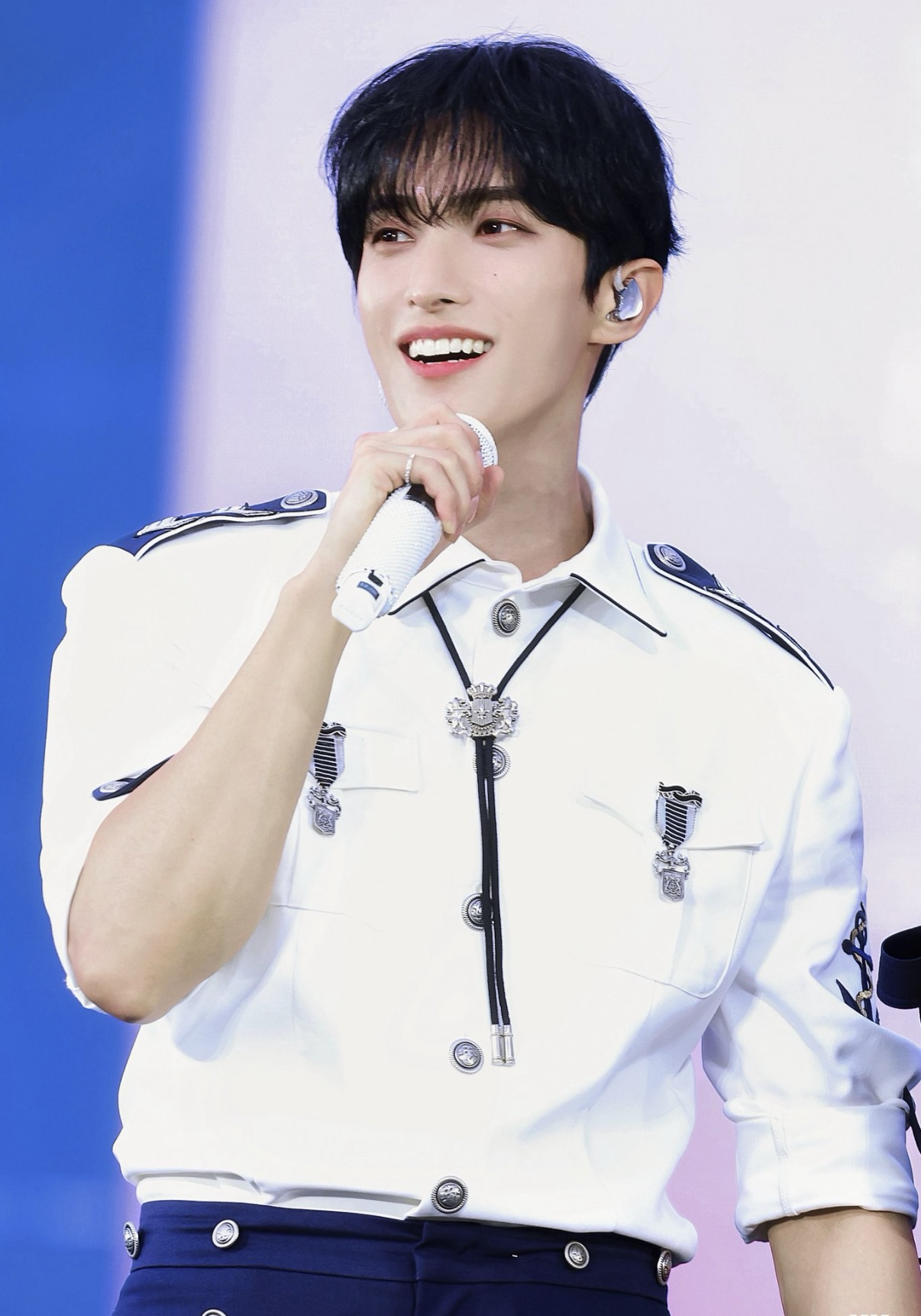 Behind-the-scenes cut of DK (SEVENTEEN)