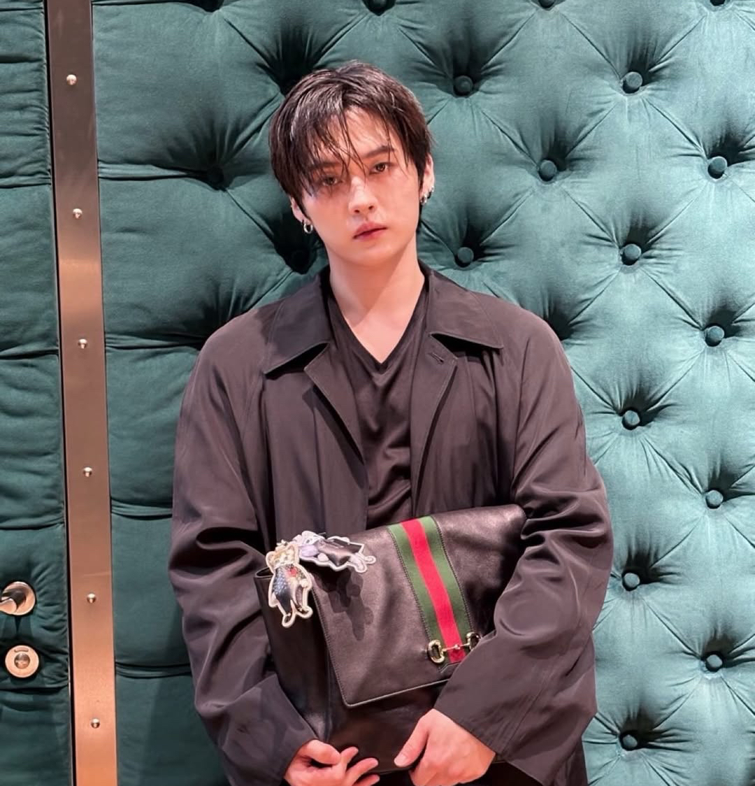 Behind-the-scenes cut of Lee Know (Stray Kids)
