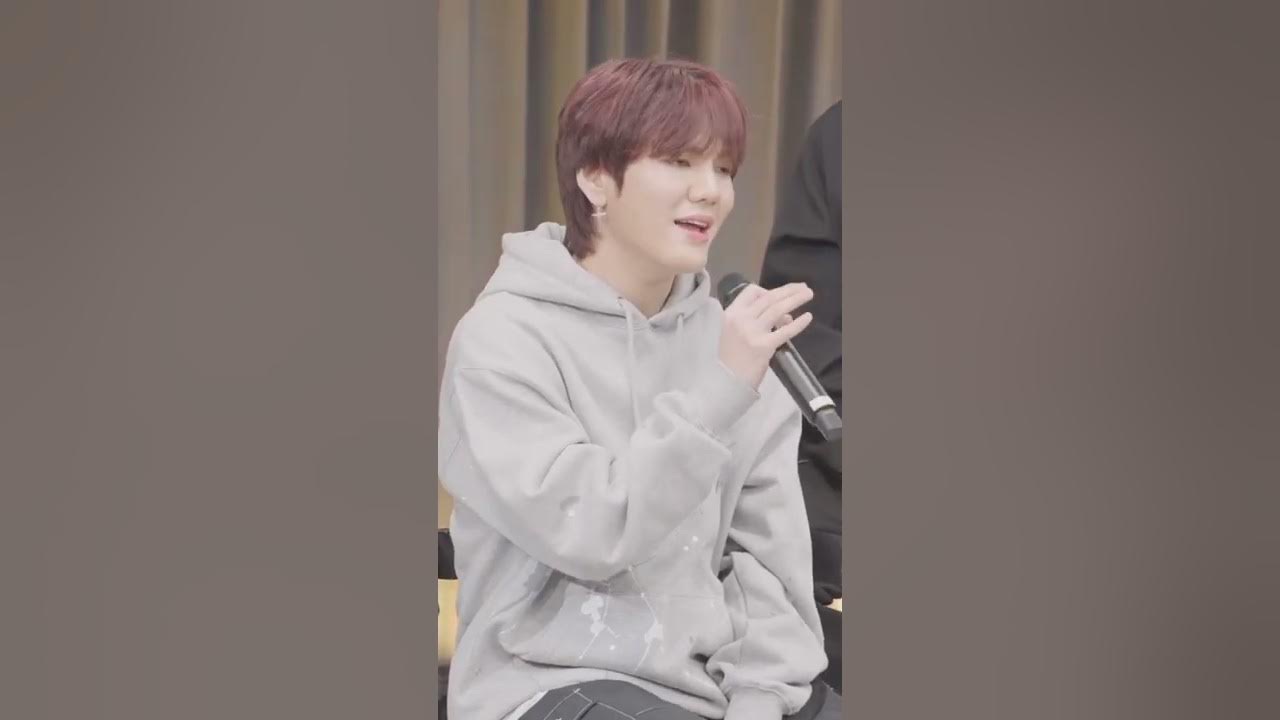 A moment captured by UP10TION's fan