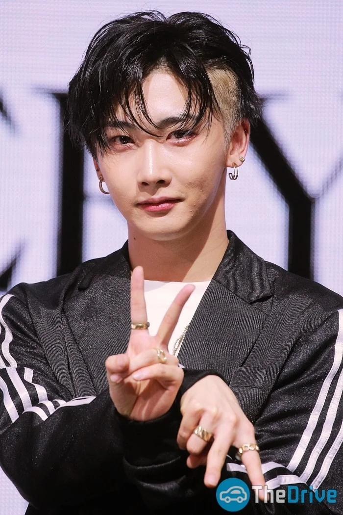 Latest photo of Hoyoung (VERIVERY)