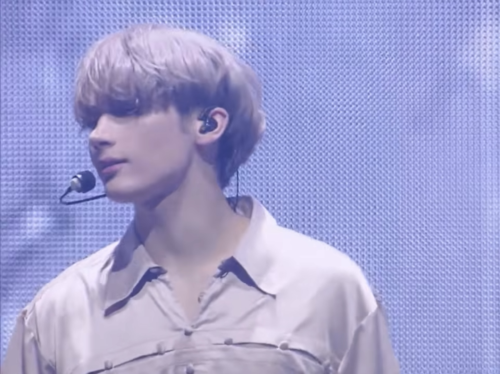 휴닝카이 (투모로우바이투게더)의 비하인드 컷