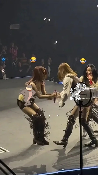 A moment captured by Momo (TWICE)'s fan
