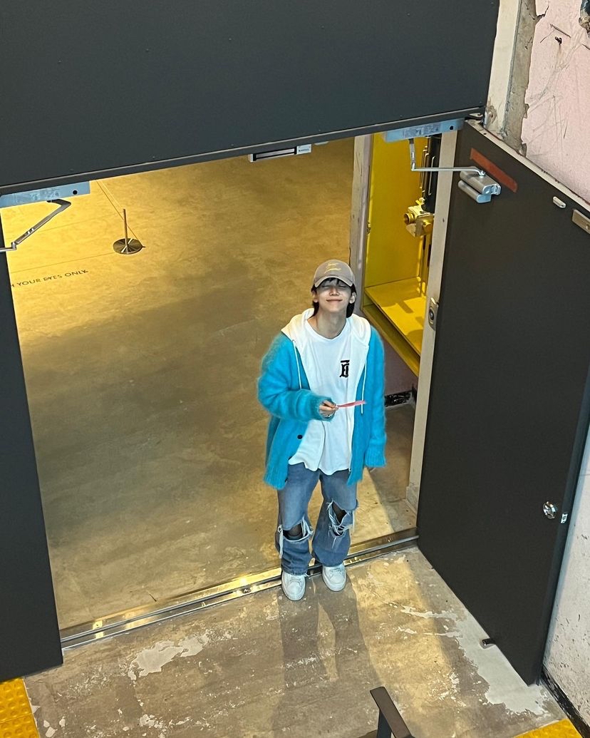 Recent activity shot of Jeonghan (SEVENTEEN)