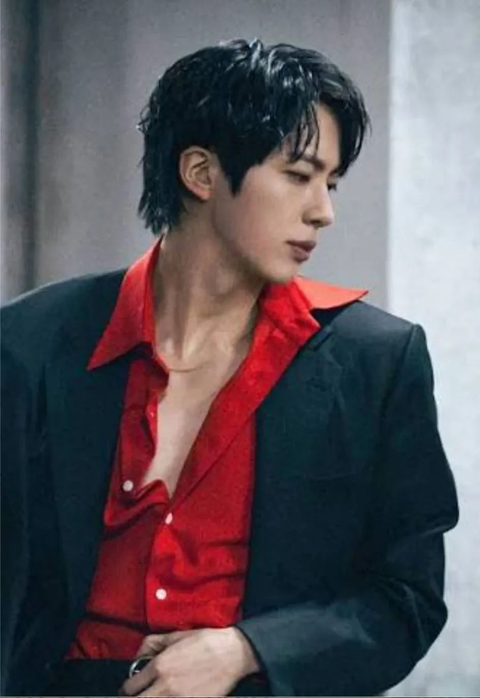 Foto aktivitas terbaru Jin (BTS)