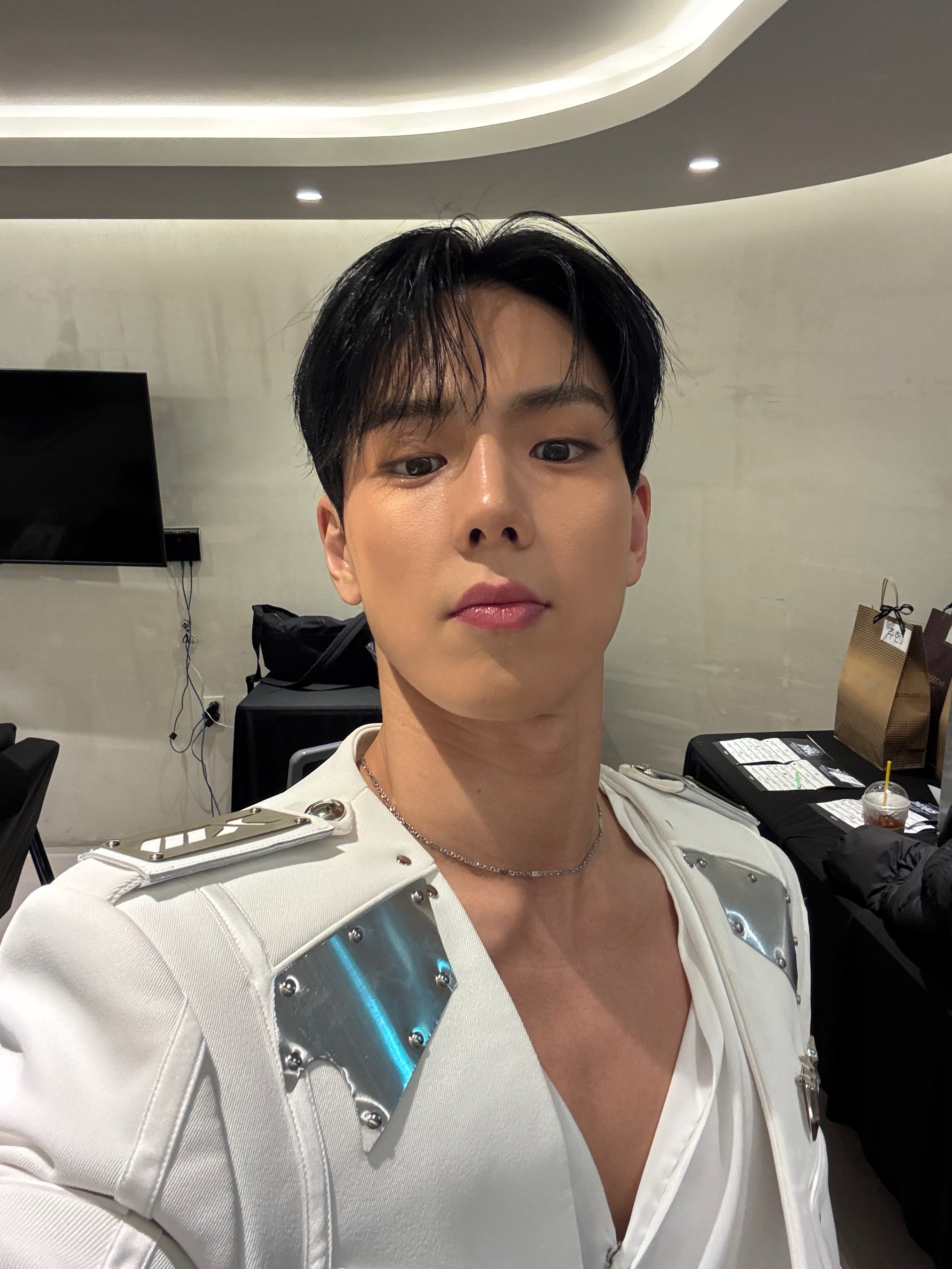 셔누 (몬스타엑스) 팬이 찍은 순간