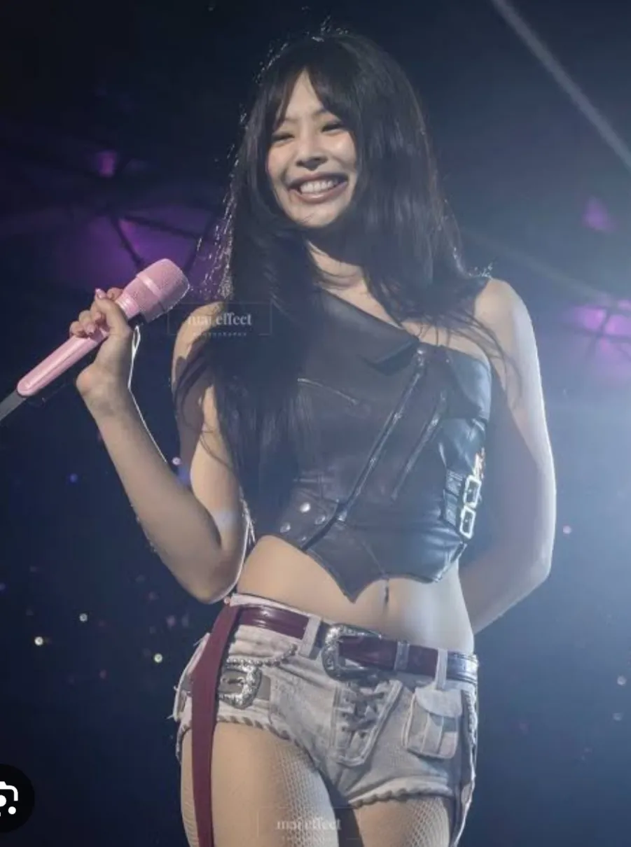 제니 (BLACKPINK)의 최신 사진