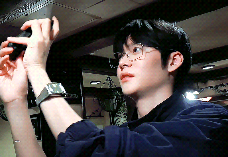 Behind-the-scenes cut of Eunseok (RIIZE)
