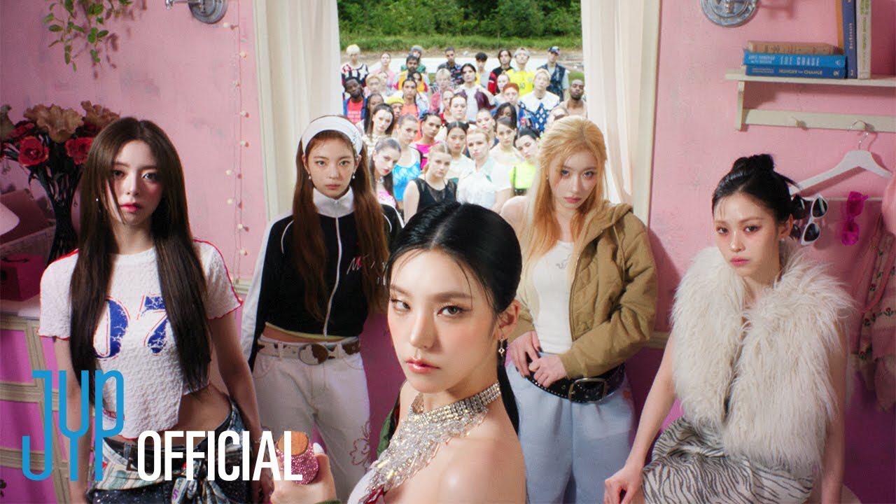 Latest photo of ITZY