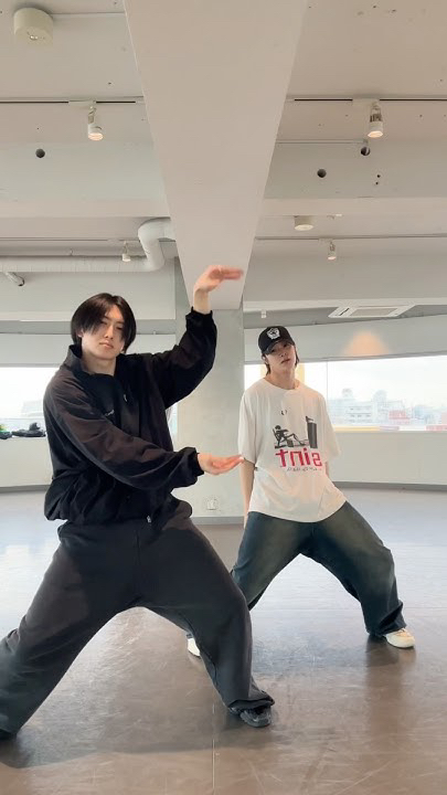 Behind-the-scenes cut of K (&TEAM)