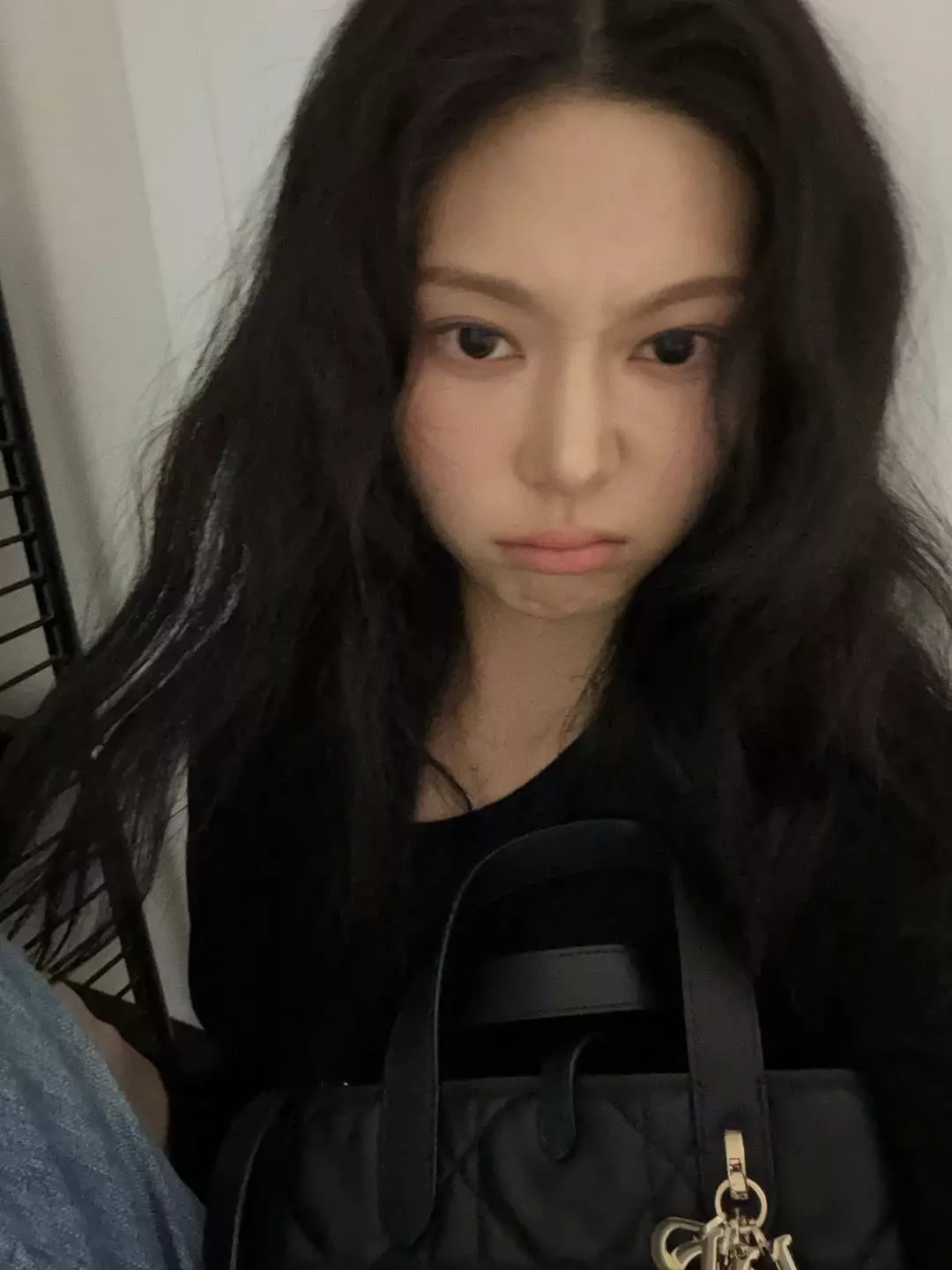 A moment captured by Kim Minju's fan