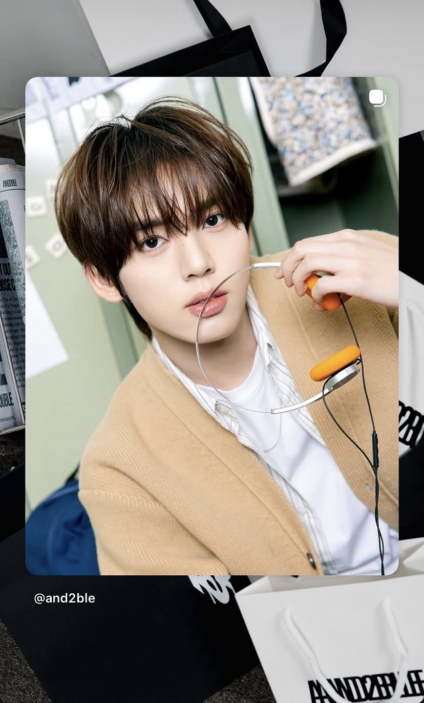 The most beloved wallpaper among Han Yujin (AND2BLE)'s fans