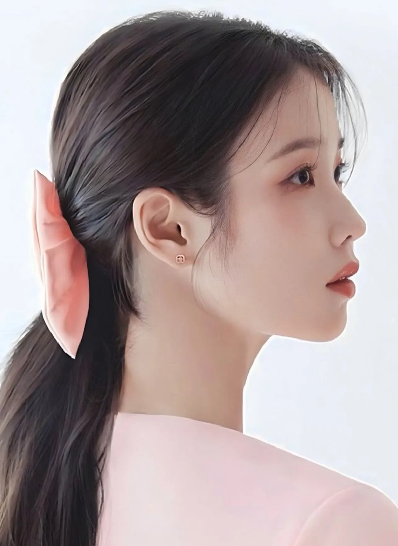 Foto aktivitas terbaru IU