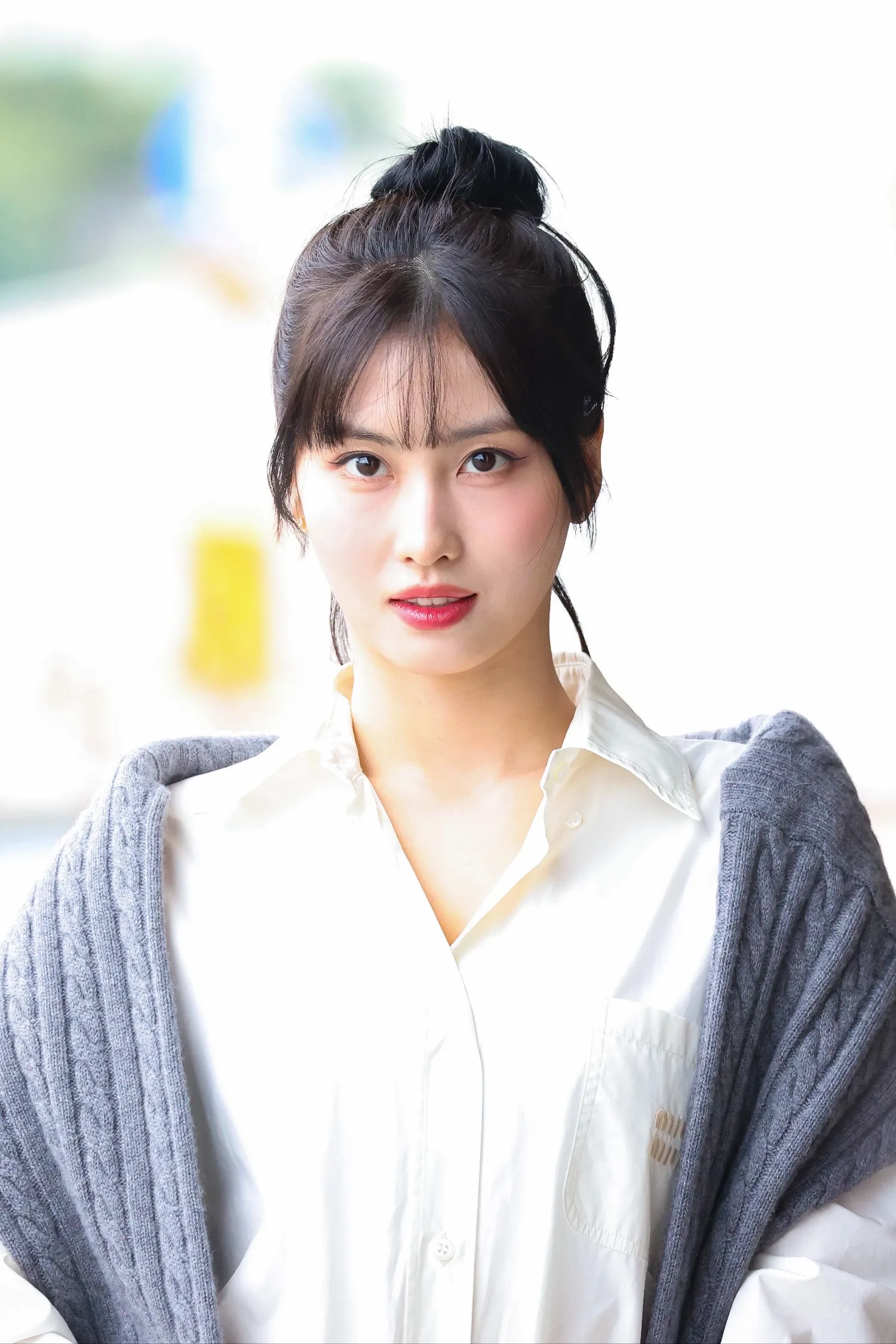 Behind-the-scenes cut of Momo (TWICE)