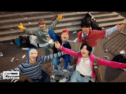 Behind-the-scenes cut of Junhyeok (TNX)