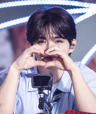 A moment captured by S.Coups (SEVENTEEN)'s fan