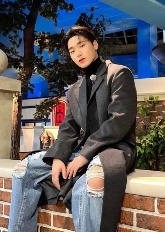 Latest photo of San (ATEEZ)