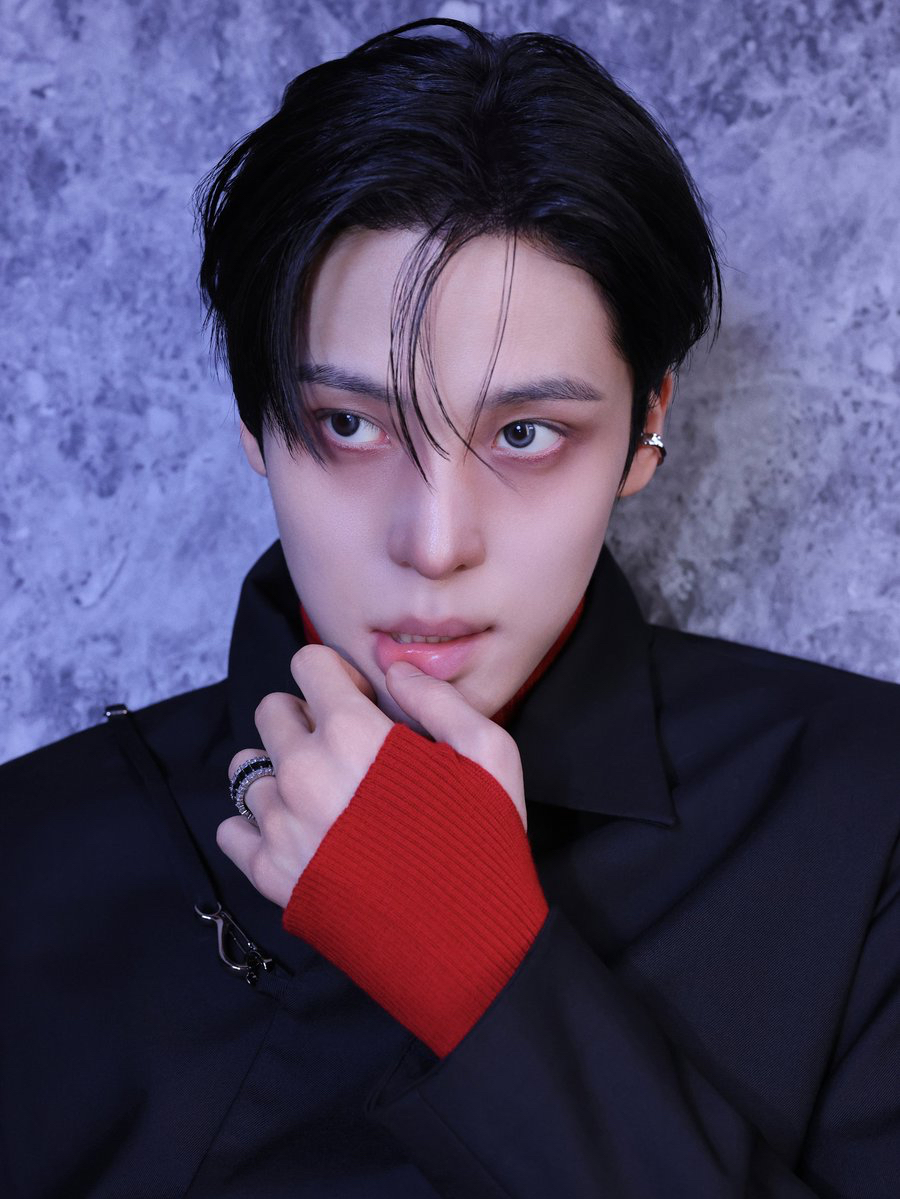 Latest photo of Yunho (ATEEZ)