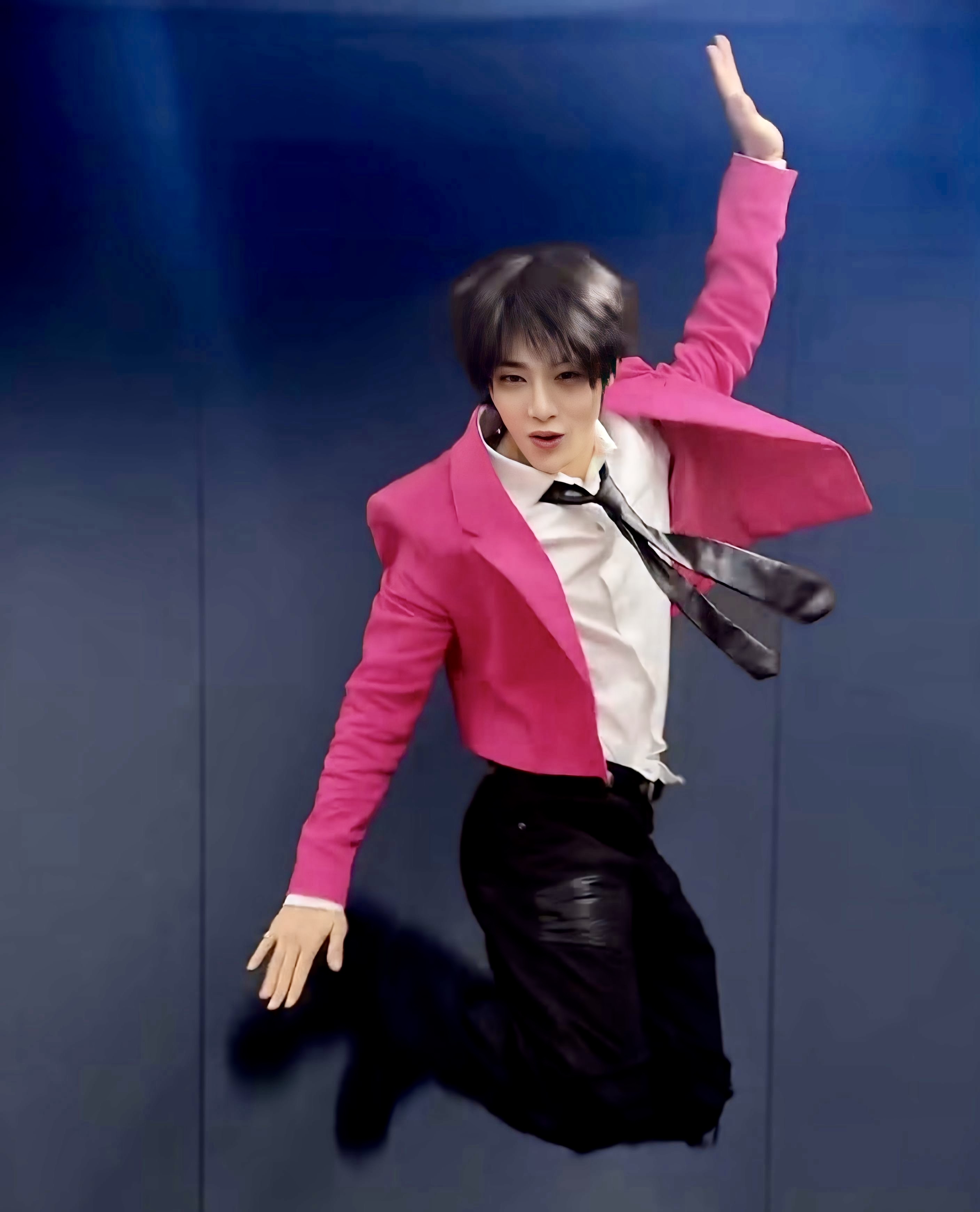 Behind-the-scenes cut of I.N (Stray Kids)