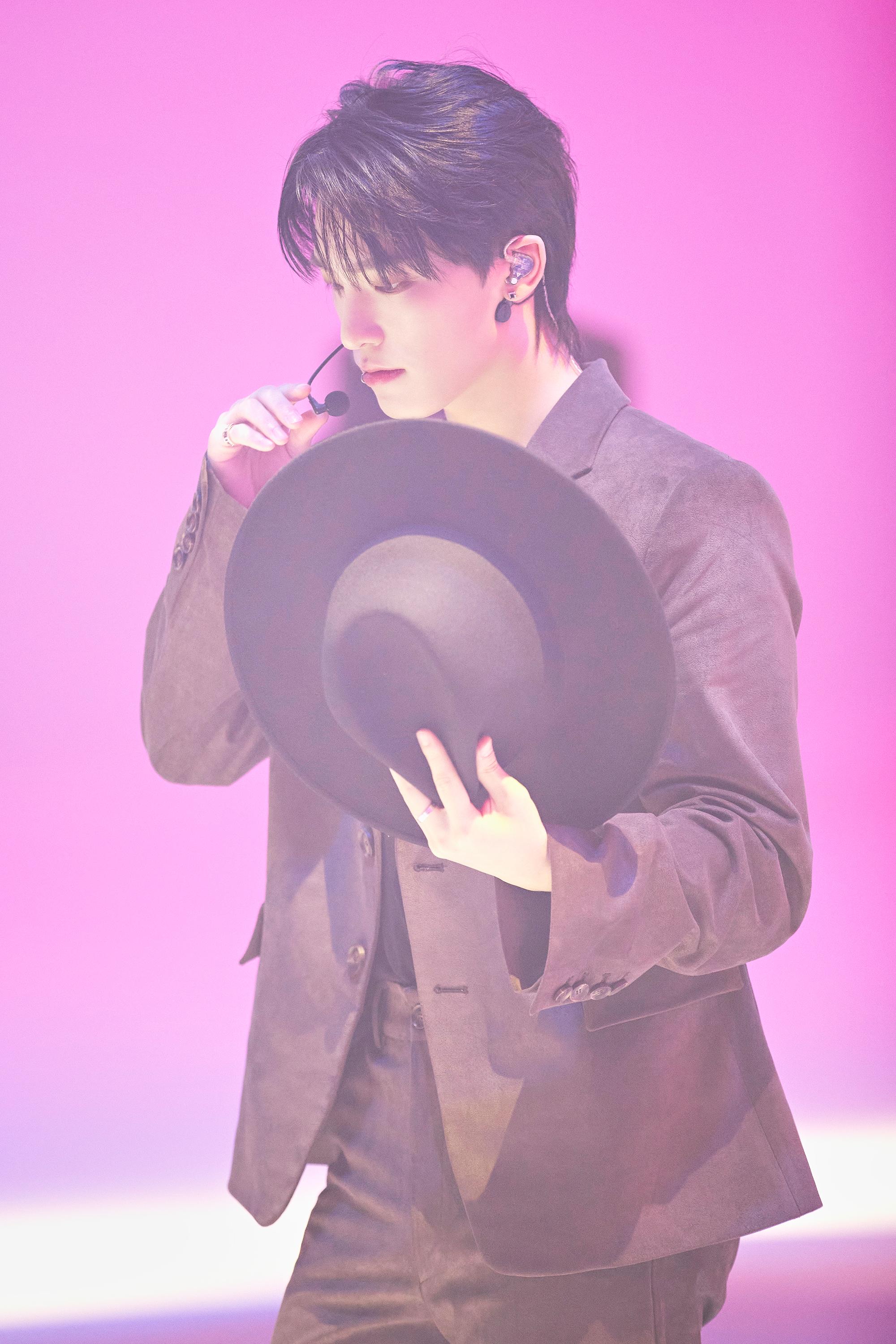 Recent activity shot of Dino (SEVENTEEN)