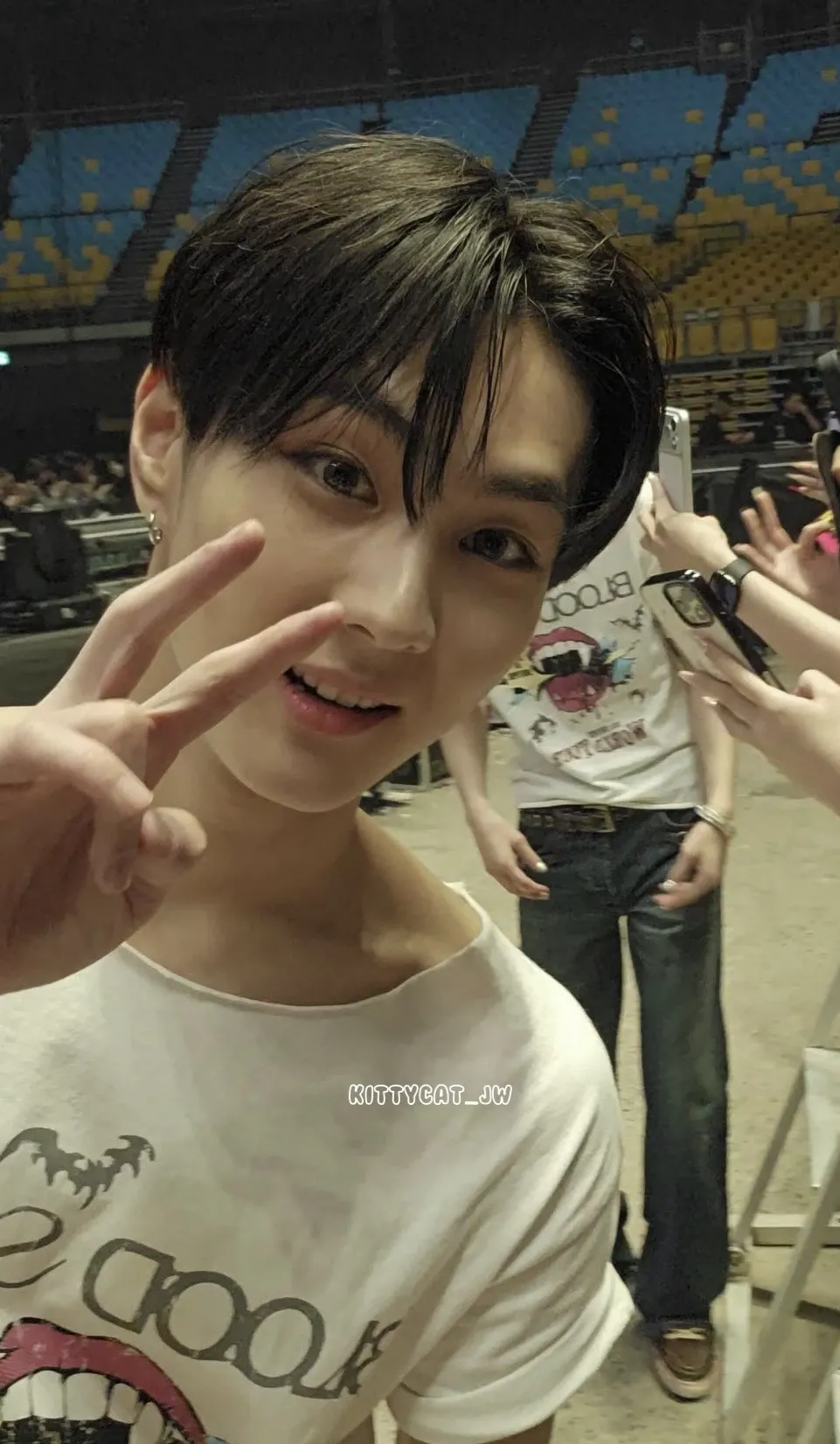 Fandom-recommended wallpaper image of Jungwon (ENHYPEN)