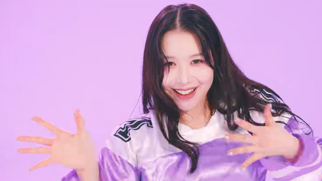 A moment captured by Kasahara Momona (ME:I)'s fan