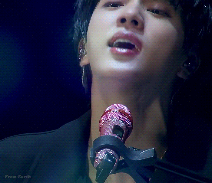 진 (방탄소년단)의 비하인드 컷