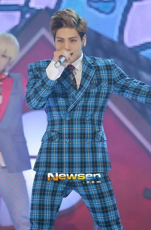 Recent activity shot of Jonghyun (SHINee)