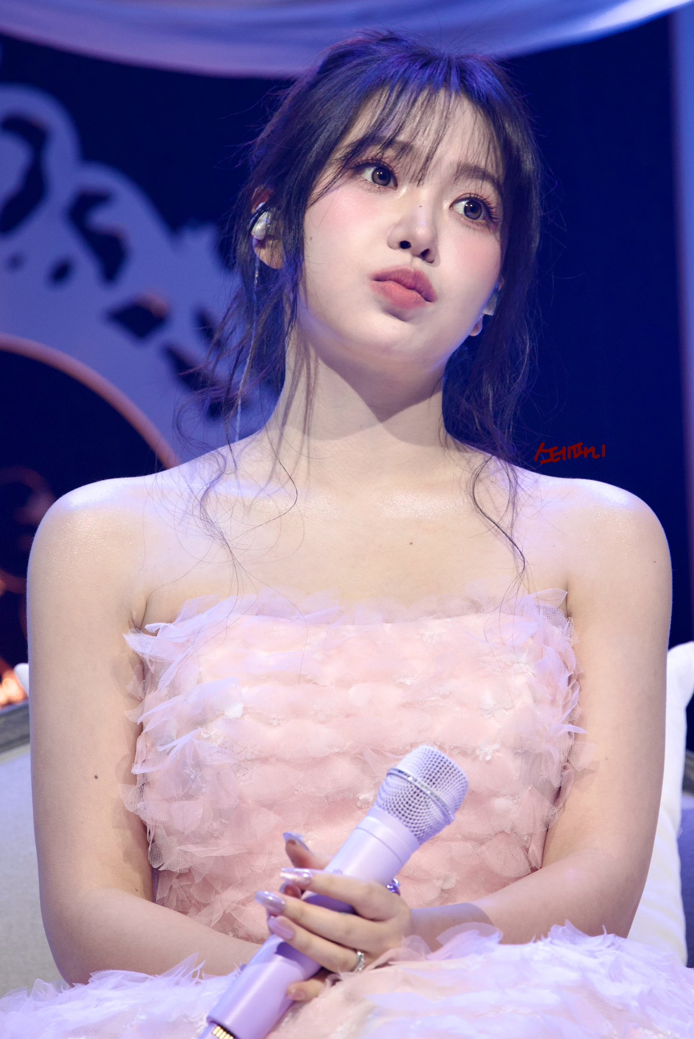 A moment captured by Yeri (Red Velvet)'s fan