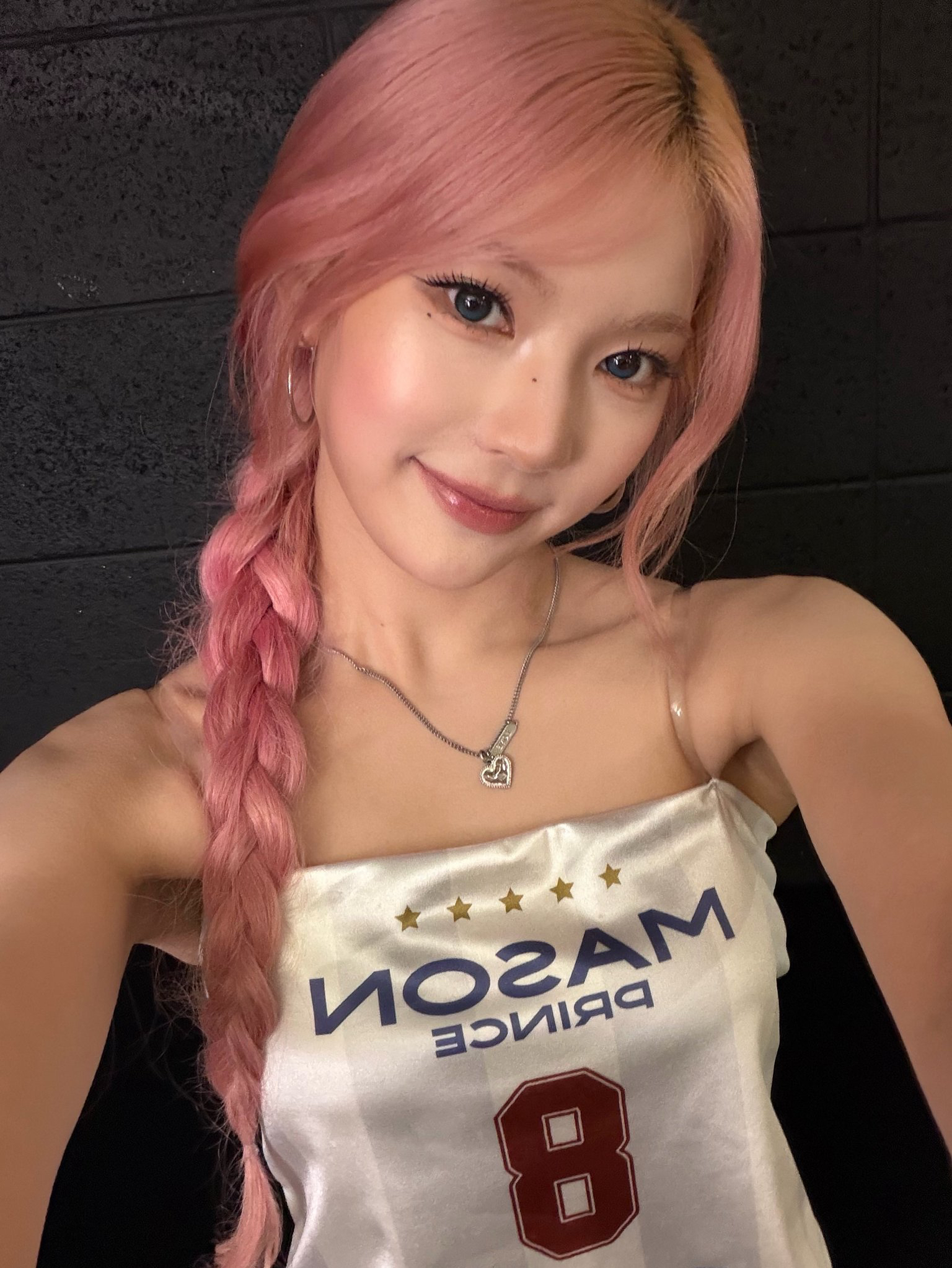 Behind-the-scenes cut of STAYC
