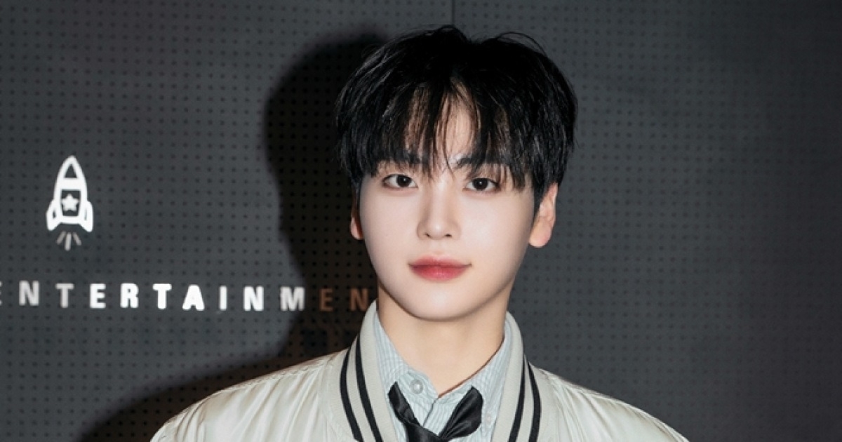 A moment captured by Hyeongjun (CRAVITY)'s fan