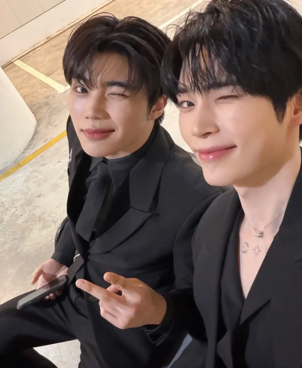 박건욱 (제로베이스원) 최근 활동샷