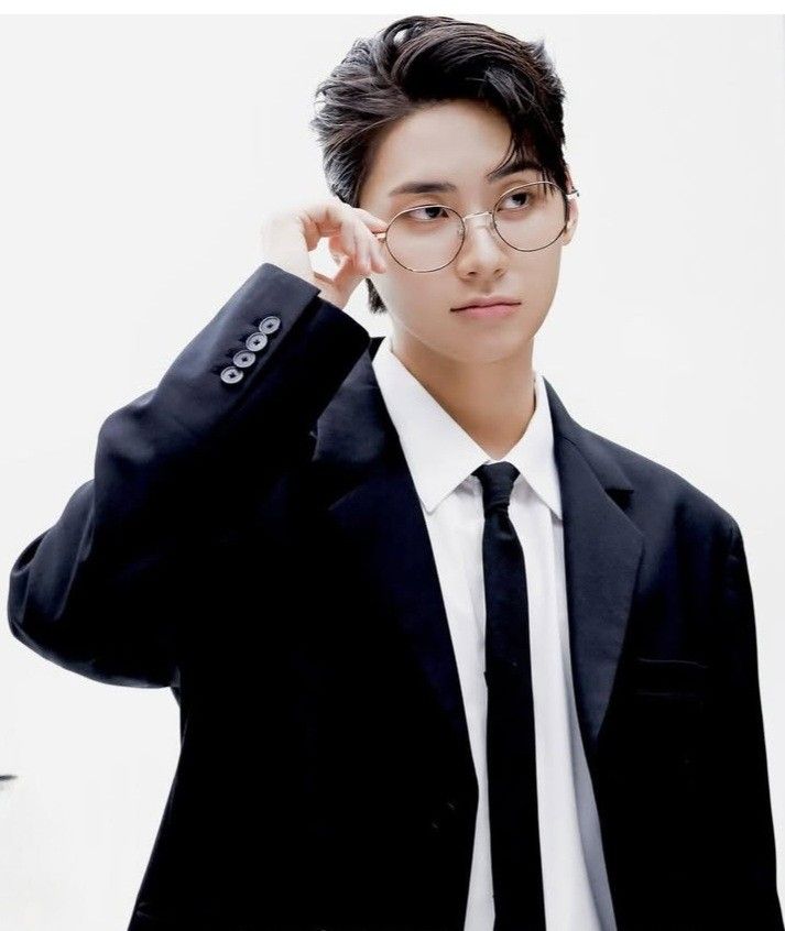 Recent activity shot of Lee Jinhyuk