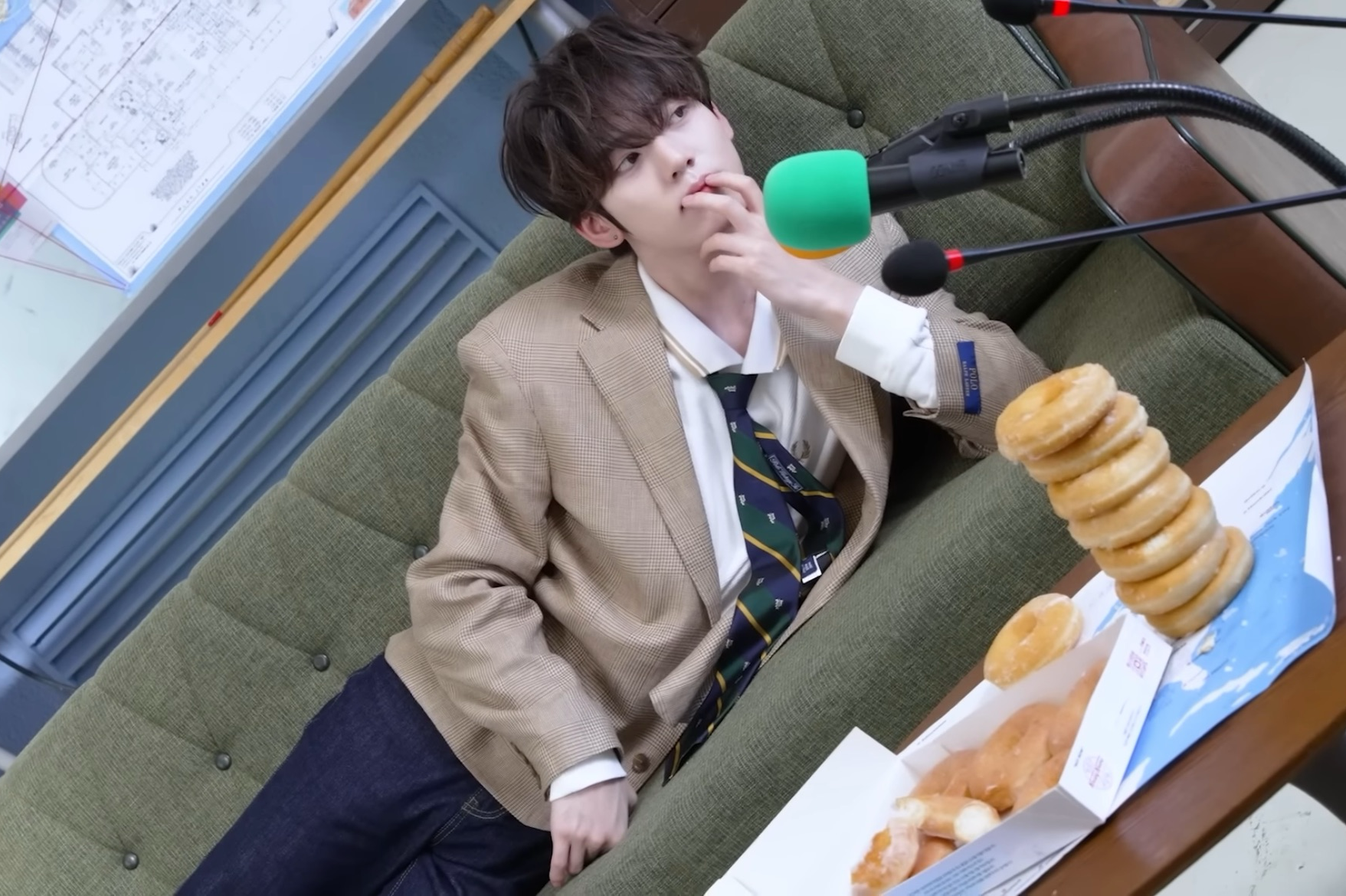 Recent activity shot of Han Yujin (ZEROBASEONE)