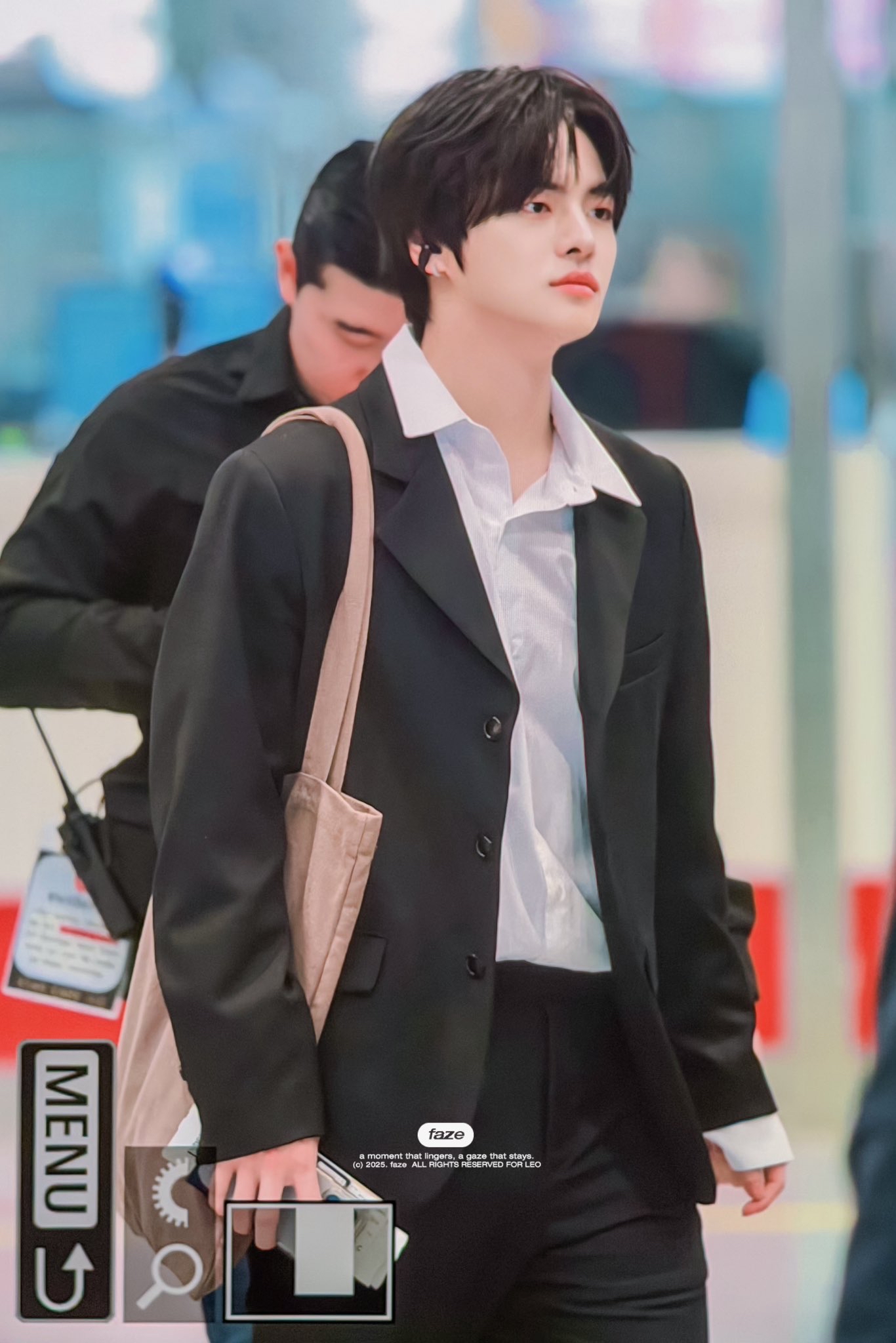 A moment captured by Lee Leo (ALPHA DRIVE ONE)'s fan