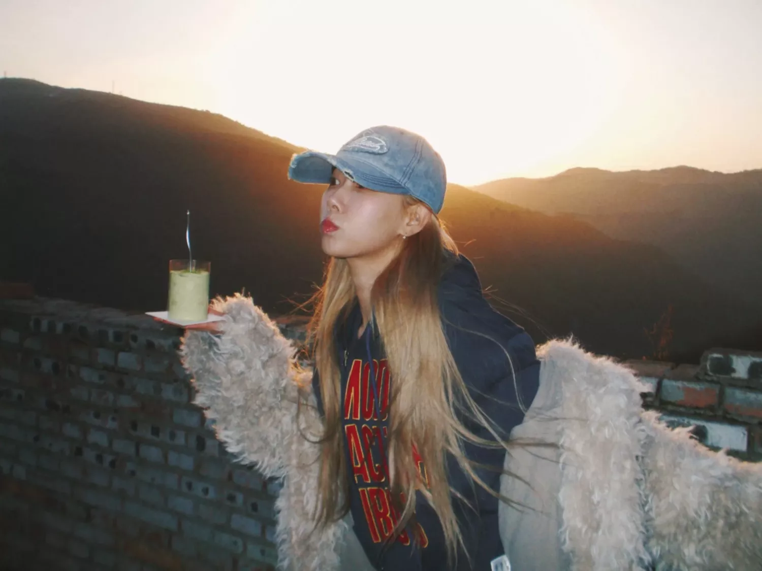 Behind-the-scenes cut of Handong (DREAMCATCHER)