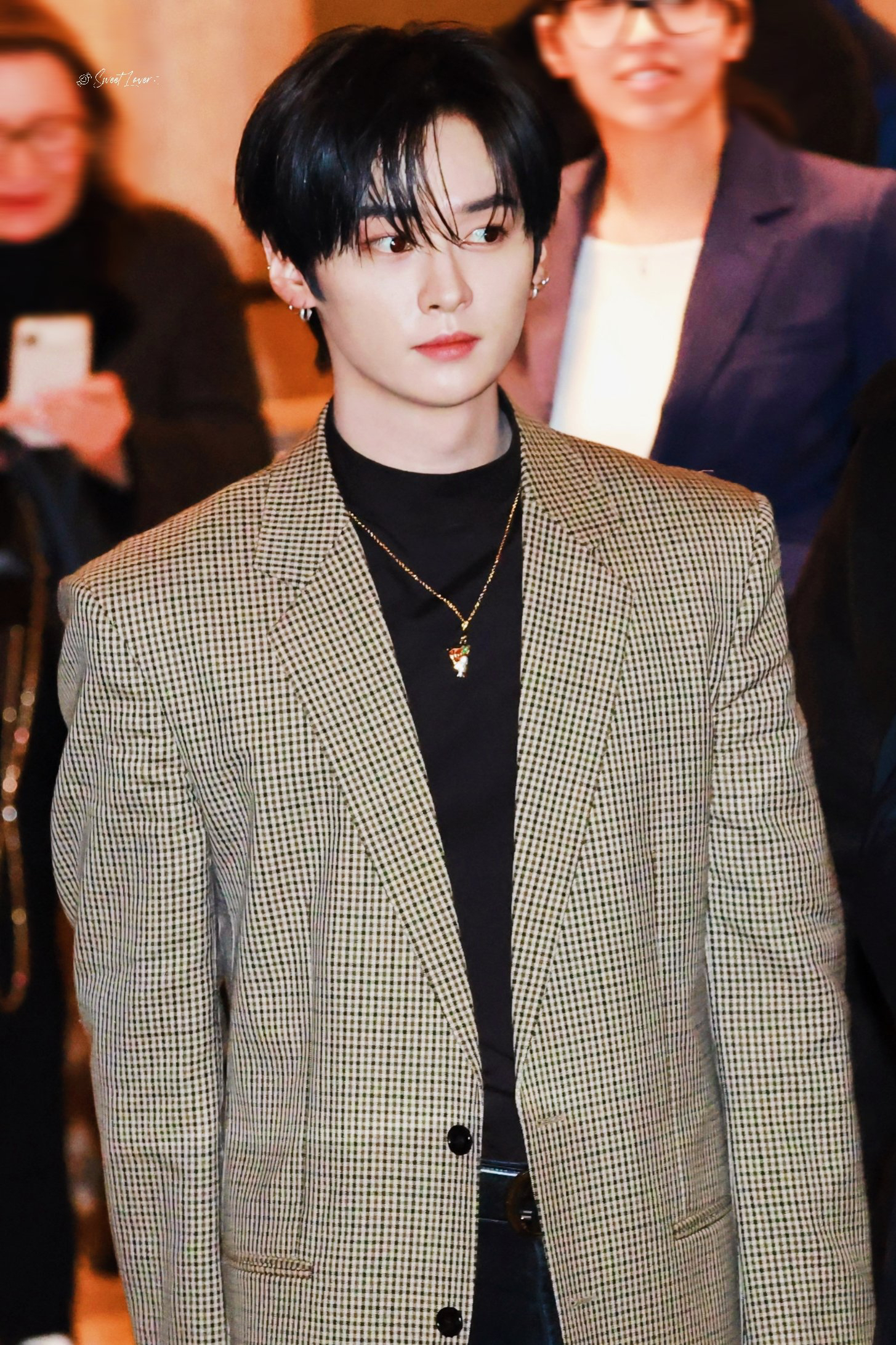 Behind-the-scenes cut of Lee Know (Stray Kids)