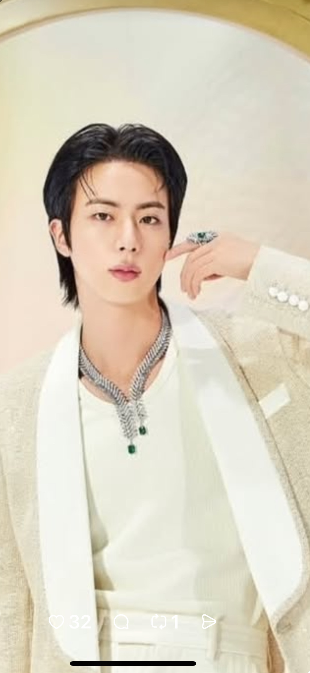 Potret di balik layar Jin (BTS)