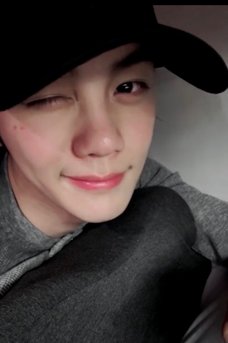 Behind-the-scenes cut of Kim Gyuvin (ZEROBASEONE)